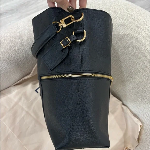 Authentic Louis Vuitton NEW MELIE Empreinte black with 2 straps discontinued